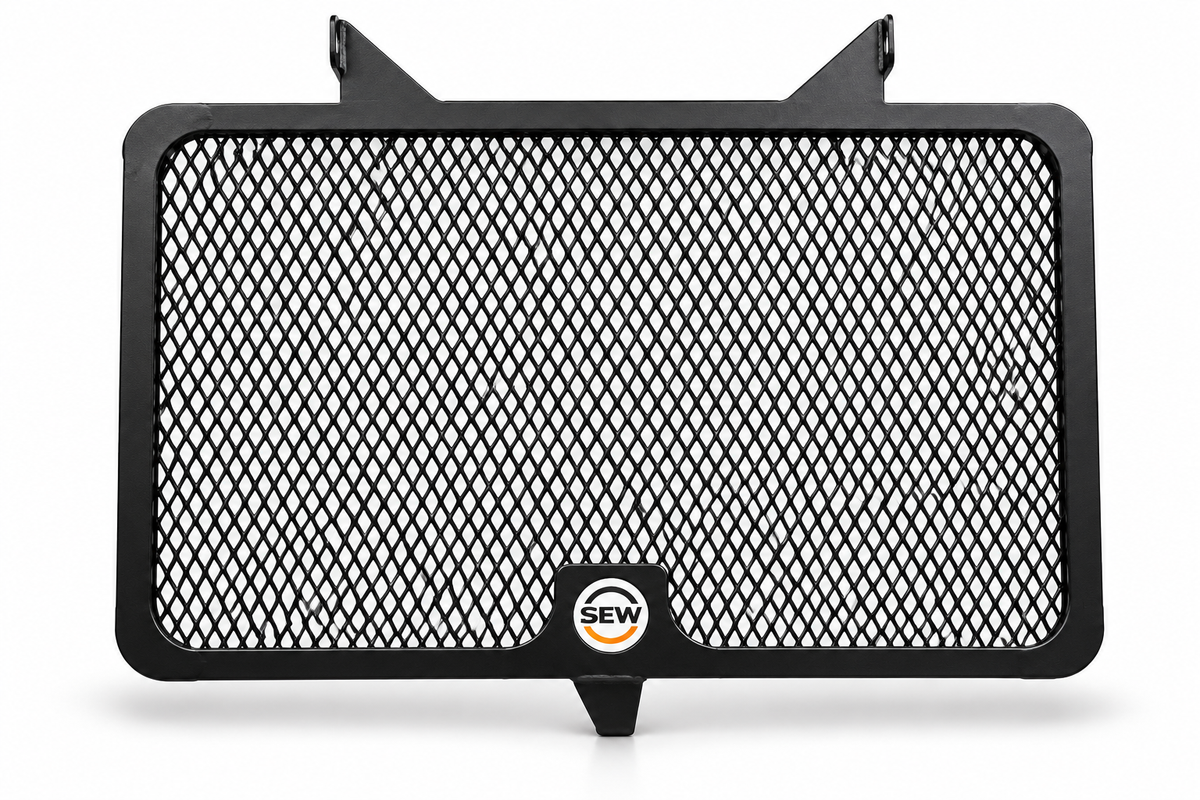 Heavy-duty black metal radiator guard for Kawasaki Z900 by Asco Motors, featuring durable mesh for protection and style.
