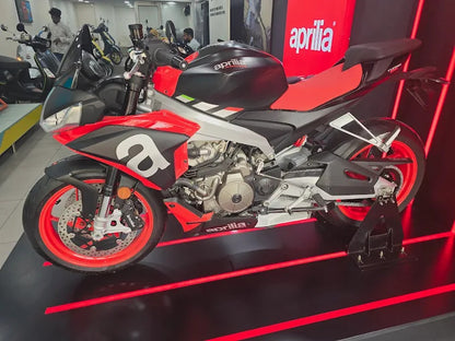 Aprilia Tuono 660